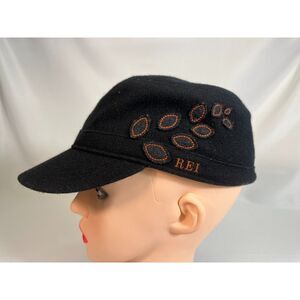 REI Black Wool Newsboy Cap Leaf Felt Applique Small Fall Outdoors Chic